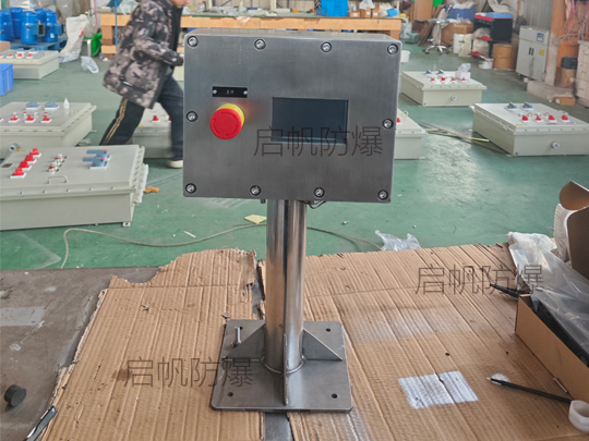 立柱式防爆触摸屏的高度在多少合适